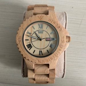 Brand new-WeWOOD Beige Quartz Wood Watch Day Date